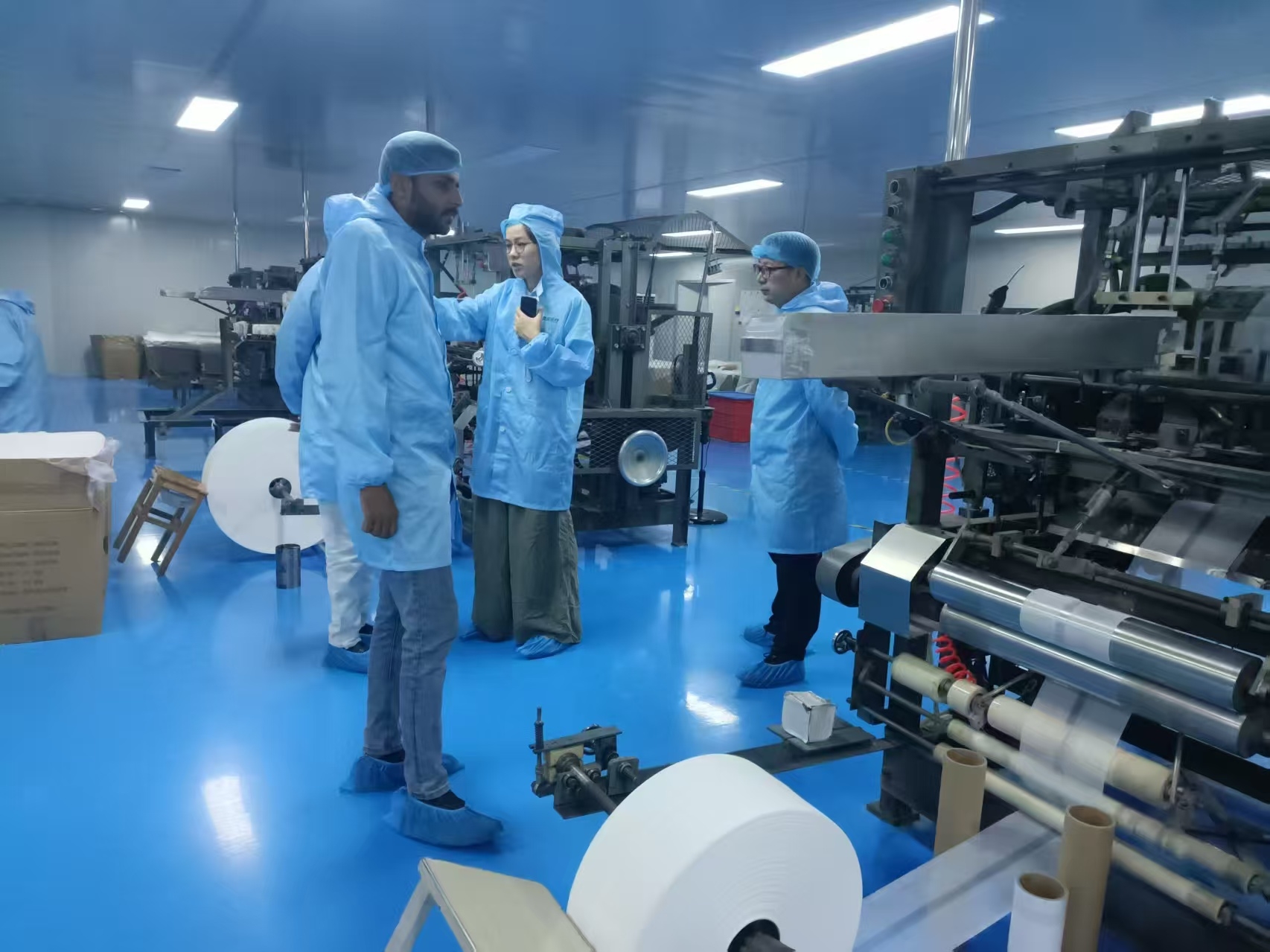 La delegación de Uganda visita las instalaciones de Haorunmed, fortaleciendo la confianza y la asociación